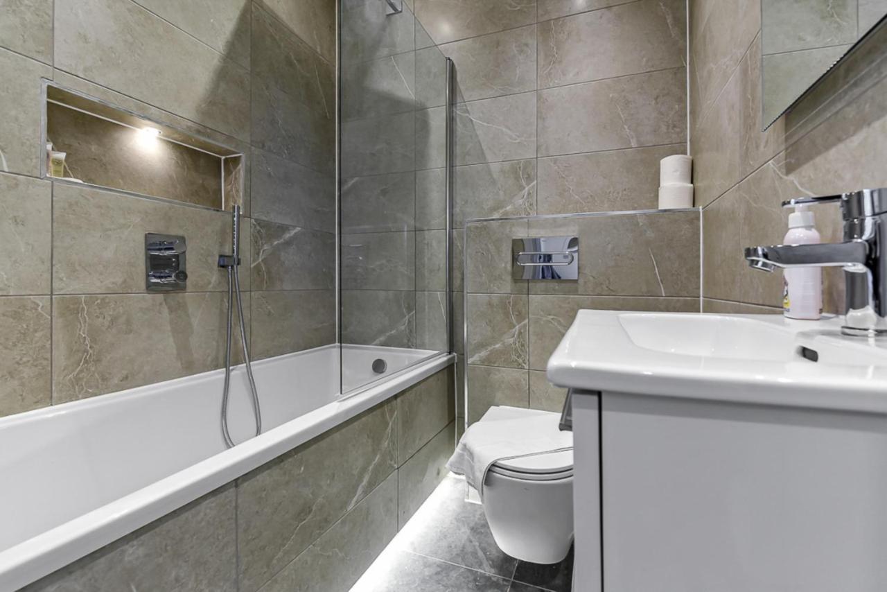 Amazing 2 Bedroom Apartment In Greater 런던 외부 사진